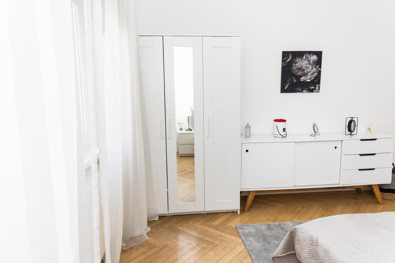 Moonlight Apartment With Porch Near Schoenbrunn And Westbahnhof Vienna Exterior photo